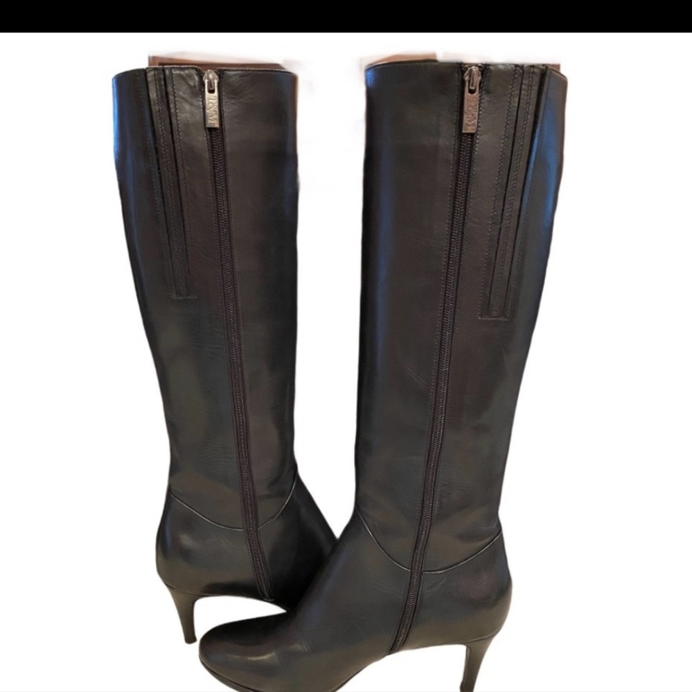 Ted&Muffy Black Leather Heel Boots